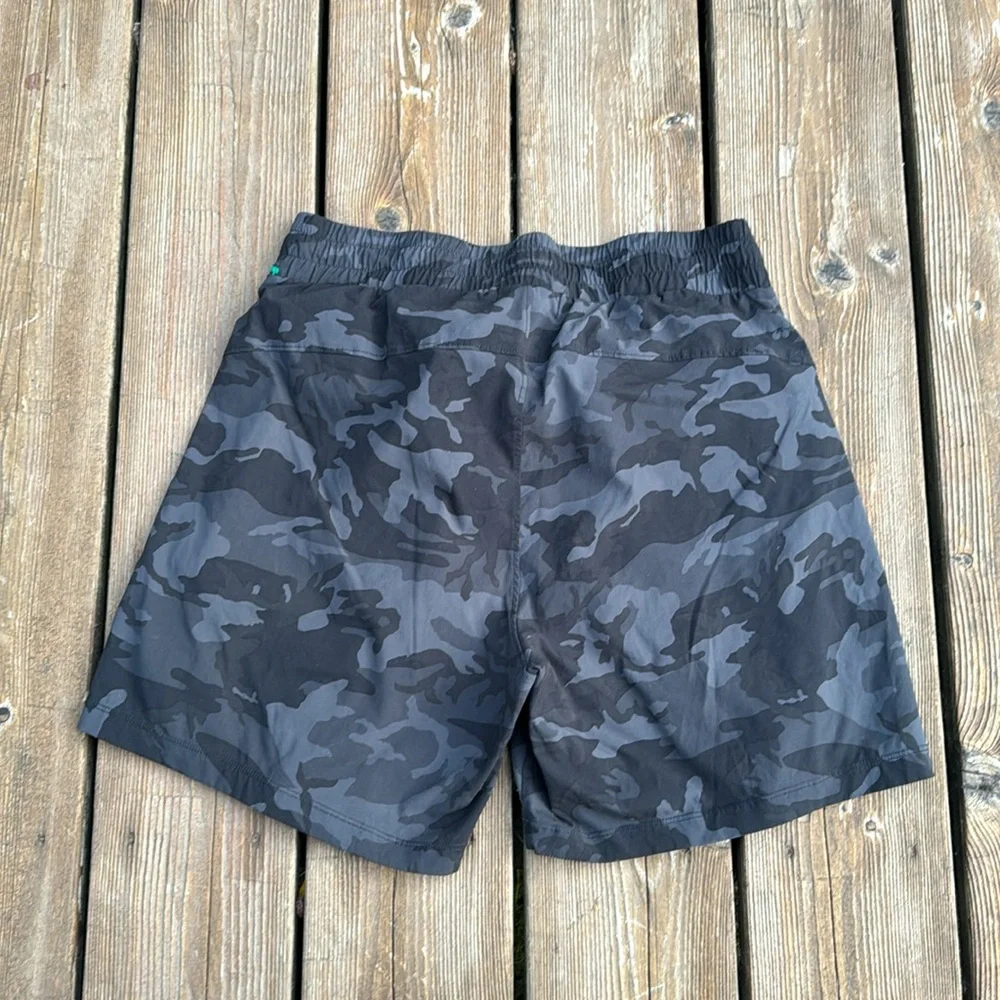 Tuff Athletics Women's Black Camo Lightweight Quick Dry Active Shorts - Picture 5 of 6